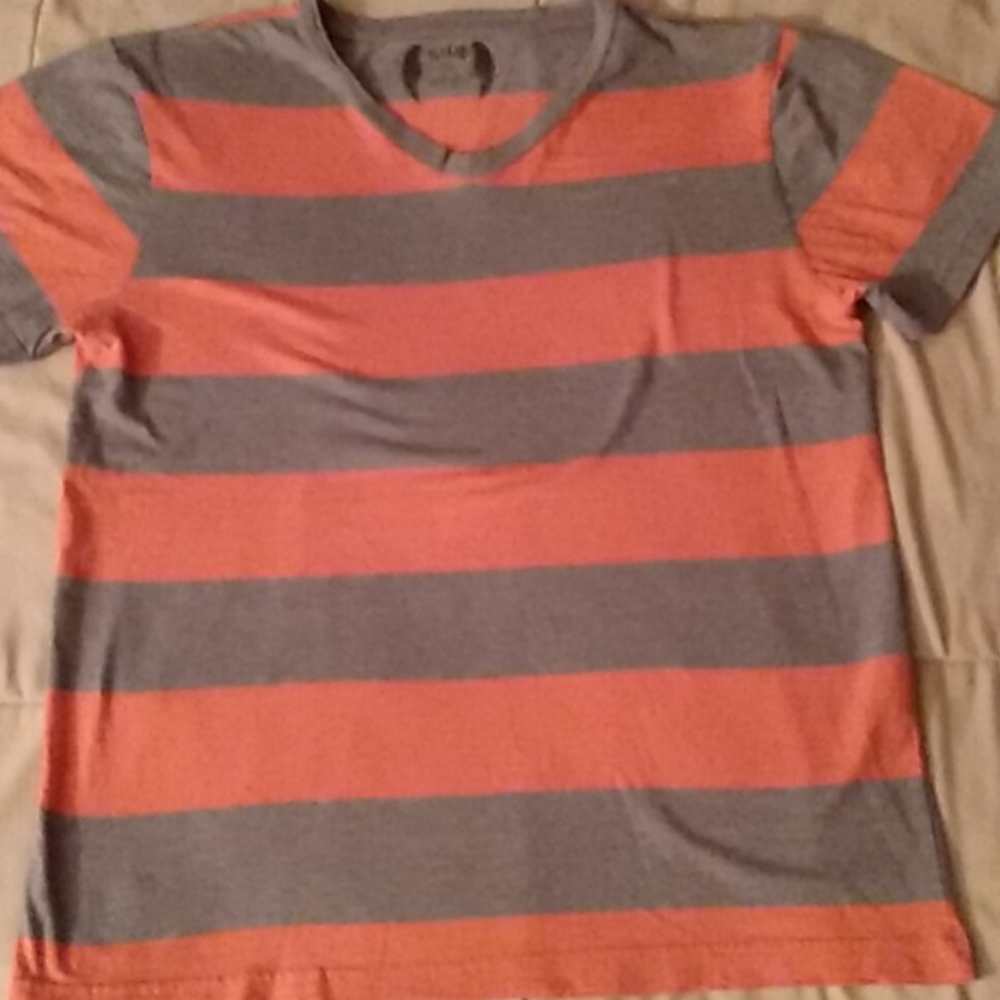 SGR xl. V-NECK T-SHIRT